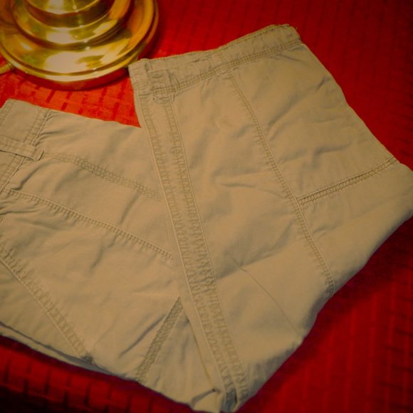 ** CALVIN KLEIN ** Jeans  Capris ~ 6 - Picture 1 of 2